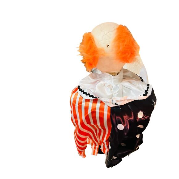 Halloween Clown eyes light up Red .A Candy a day keeps the Clown away - Picture 5 of 6